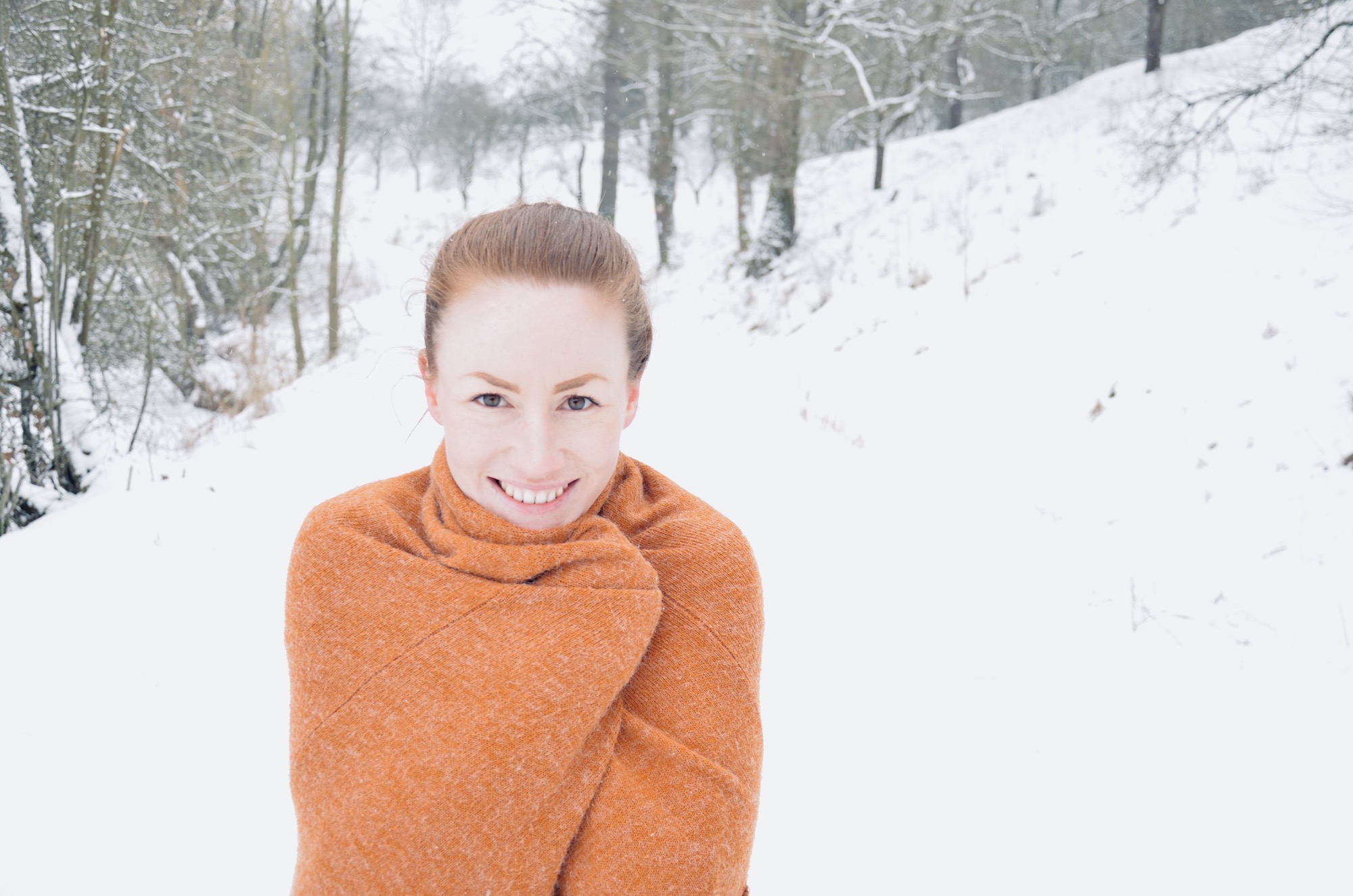 Profilbild Eva Schwarz im Schnee.